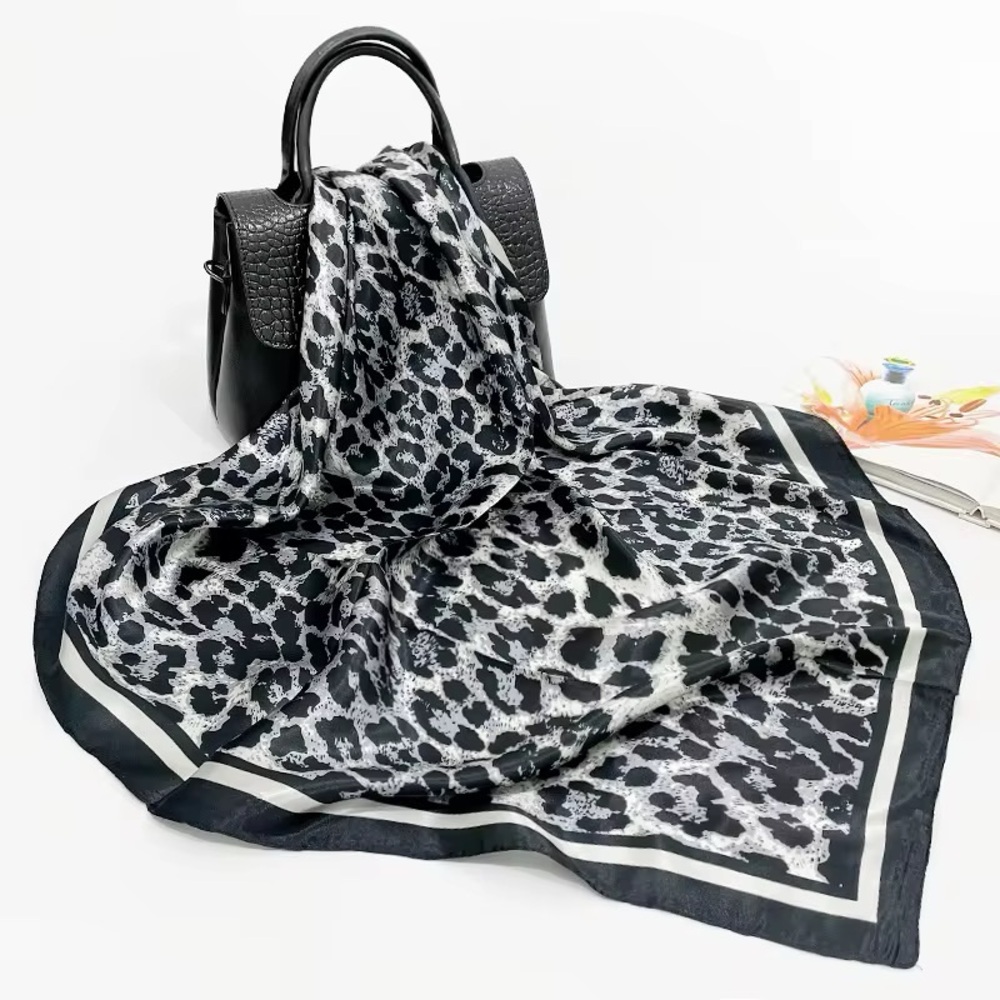 Elegant Black and Gray Leopard Print Scarf